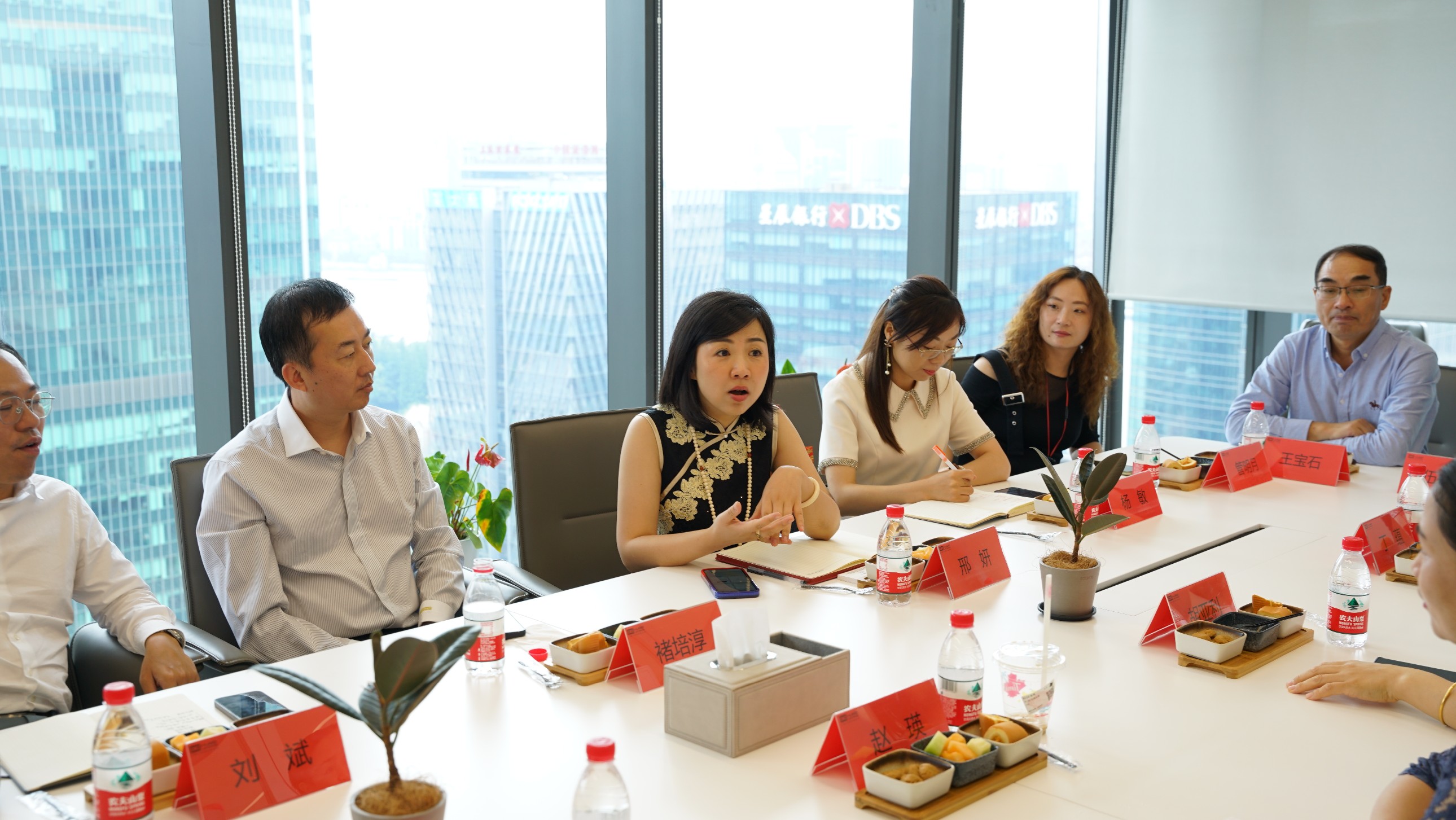 1696816741137408.jpg 1696816741137408.jpg